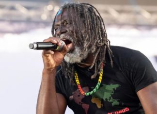 Vingt ans après, Tiken Jah Fakoly signe son grand retour au Zénith !