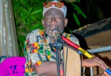 Dernière nouvelle : le flûtiste Baba Gallé tire sa révérence